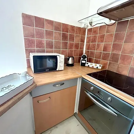 Moderne A Juans Les Pins De 60 M² Avec Parking