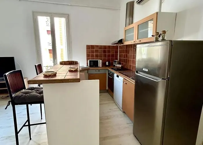 Moderne A Juans Les Pins De 60 M² Avec Parking Daire Juan-les-Pins